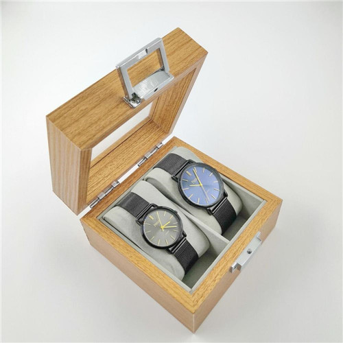 Fashionable Wholesale Wood Lacquered Watch Display Box